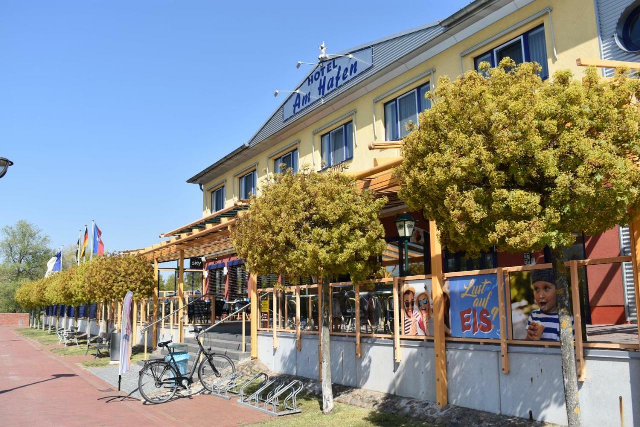 Hotel Garni "Am Hafen" Хафельберг Экстерьер фото