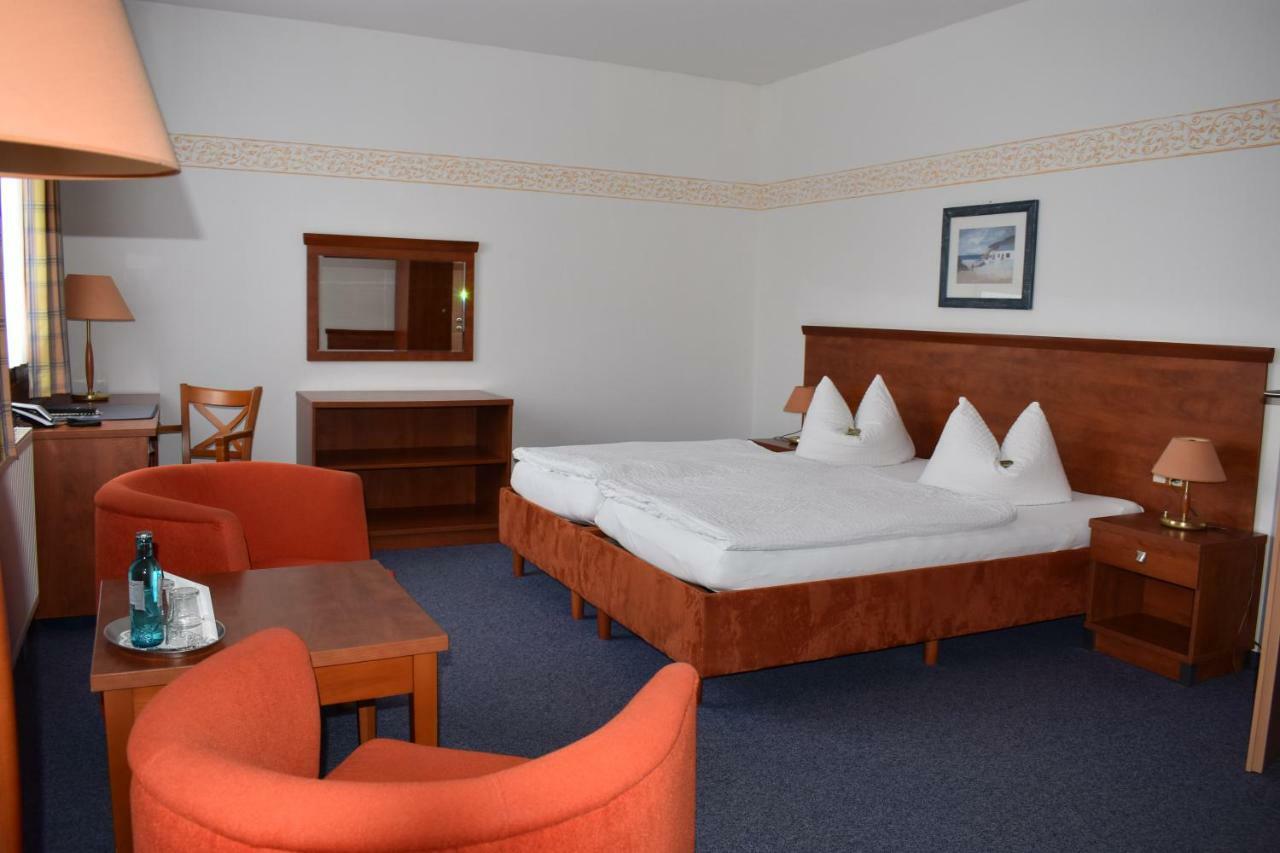 Hotel Garni "Am Hafen" Хафельберг Экстерьер фото