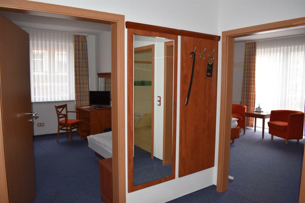 Hotel Garni "Am Hafen" Хафельберг Экстерьер фото